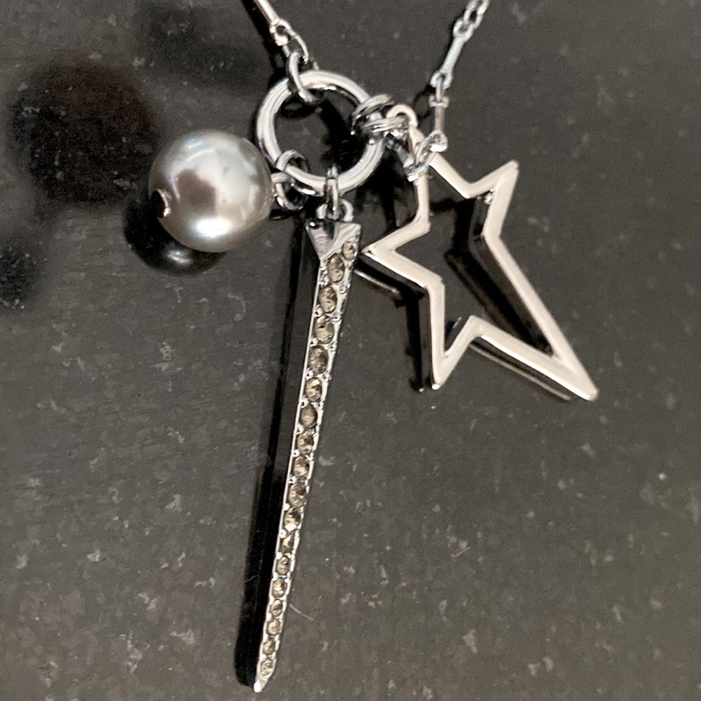 NWT Vera Wang Pewter Tone Crystal Ball, Spike, & Open Star Charm Necklace